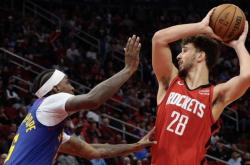 九游app下载地址-火箭主场惨败人，戈登三分不中