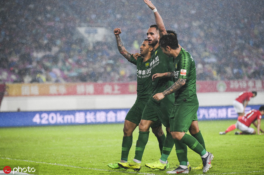 关于勒沃库森主场大胜，势如破竹向第一发起冲击的信息