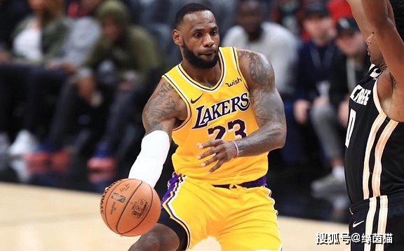 雄鹿主帅赛后公开批评全队防守，要求球员反思的简单介绍