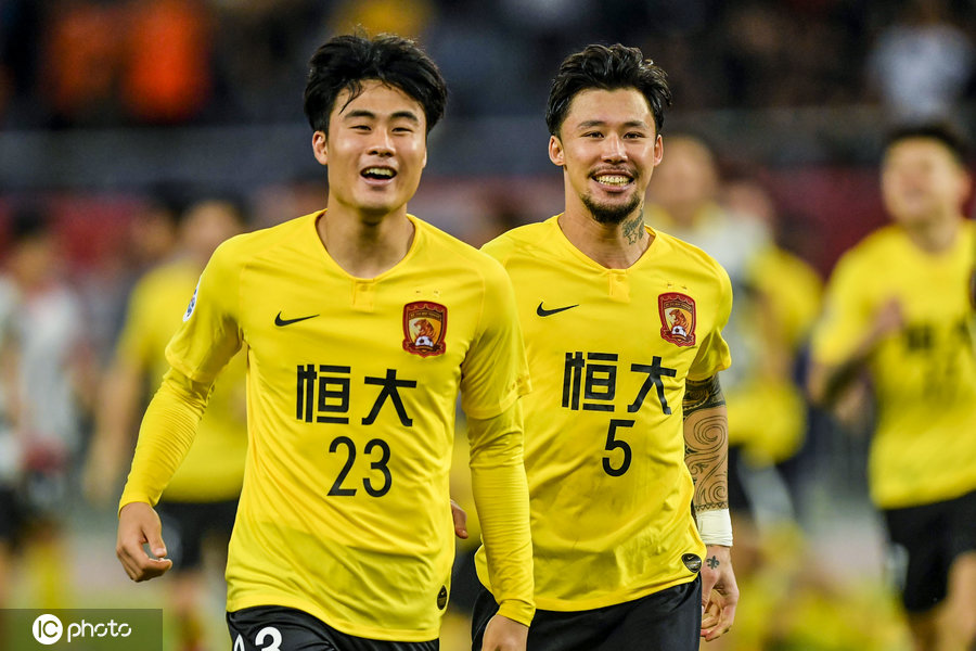 包含广州恒大险胜对手，顽强拼搏取得胜利的词条