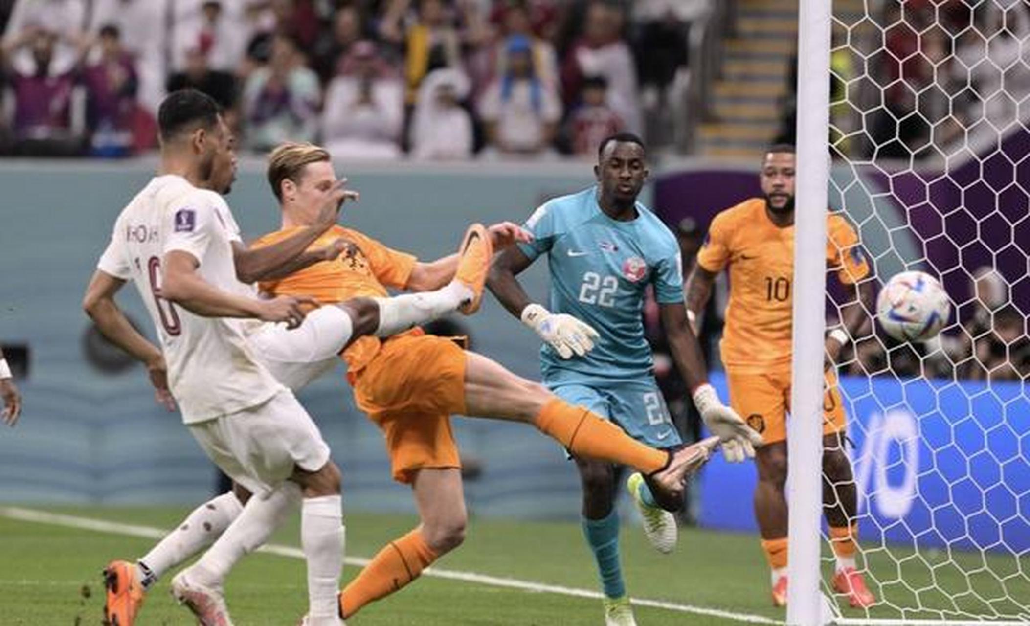 荷兰客场-战平爱尔兰，小组头名难题未解的简单介绍