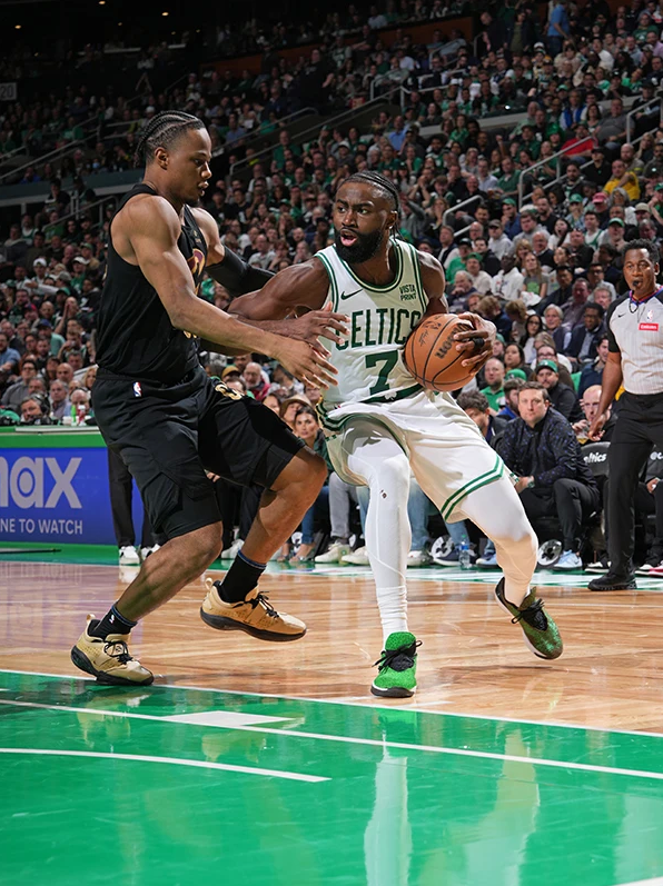 包含波士顿凯尔特人队主场竟然被对手逆转，球队备战下场比赛需多加谨慎的词条